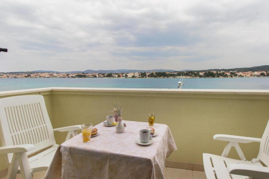 Apartamento Riva 2 Isla Isla Krapanj Exterior foto